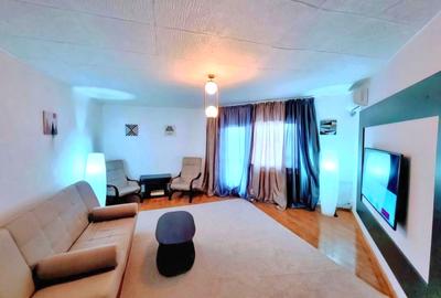 Apartament cu 2 camere decomandat, mobilat în Soarelui
