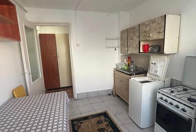 Garsonieră decomandată în Central - 7