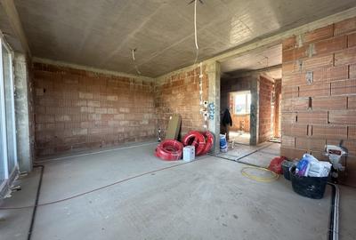 Duplex cu 4 camere cu Canalizare în Moșnița Nouă - 7