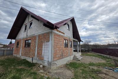Casă cu 4 camere în Măgura - 3