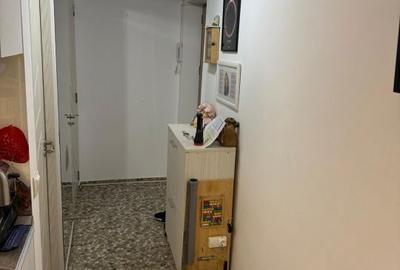 Apartament cu 2 camere semidecomandat, mobilat în Ferentari