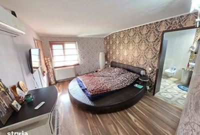 Casă cu 8 camere cu Teren 660 Mp în Micro 2
