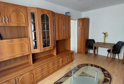 Inchiriez apartament 2 cam nedec zona Govandari,Micro 4 - 6