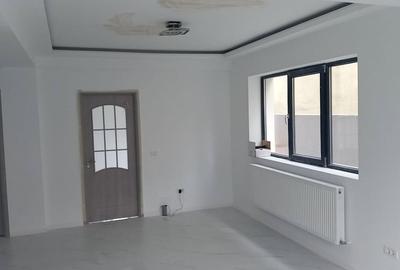 Casă cu 5 camere cu Teren 250 Mp în Mihai Bravu - 8