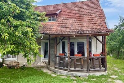 Casa / Vila cu 2 camere de vanzare - 1