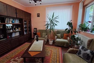 Casă cu Teren 248 Mp în Central - 6