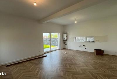 Casă cu 3 camere în Urseni