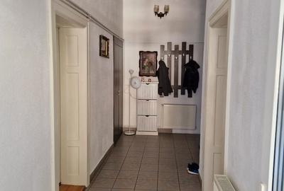 Casă cu 7 camere cu Teren 500 Mp în Bran - 16