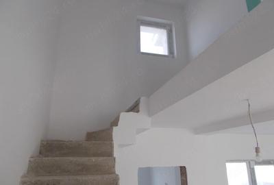 Casă cu 5 camere cu Teren 328 Mp în Favorit - 13