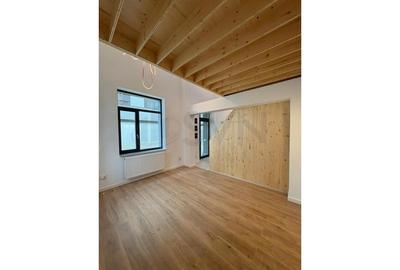 Casă cu 4 camere cu Canalizare în Moșilor - 5