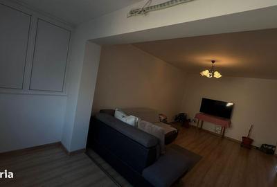 Apartament cu 3 camere în Decebal