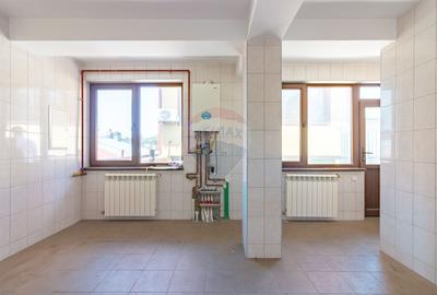 Casă individuală cu 6 camere cu Garaj în Ferentari - 21