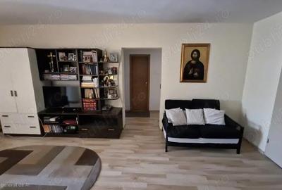 Apartament cu 4 camere decomandat în Lazaret - 3