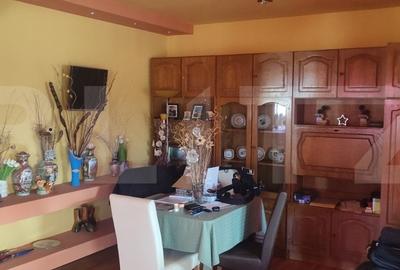 Casa cu 6 camere, 294 mp, zona-Nufarul - 8