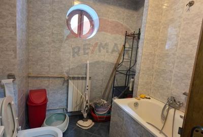 Casă cu 5 camere cu Teren 200 Mp în Grivița - 24