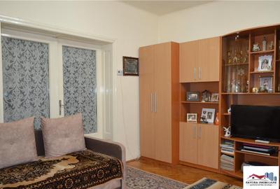 Casă cu 9 camere cu Teren 650 Mp în Central - 3
