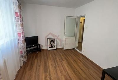 Garsonieră decomandată, mobilată în Tei - 4