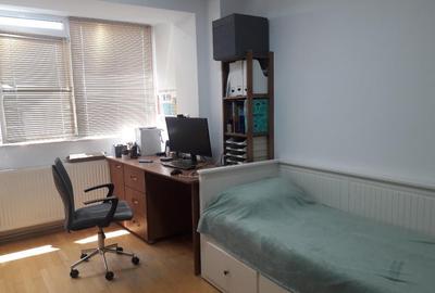 Apartament cu 4 camere decomandate Zona George Enescu - 1