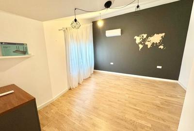 Casă cu 5 camere cu Canalizare în Central - 3