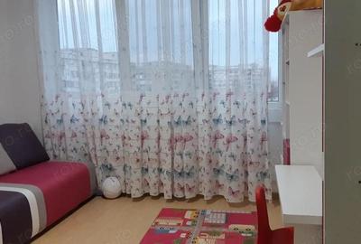Apartament cu 3 camere semidecomandat în Nord - 2