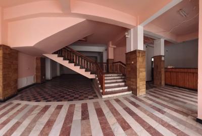 Casă cu 48 camere cu Canalizare în Ultracentral - 5