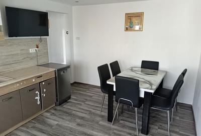Apartament cu 4 camere semidecomandat în Central - 2