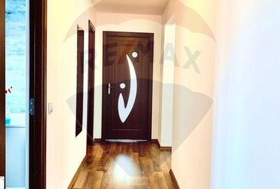 Apartament cu 3 camere decomandat în Central - 4