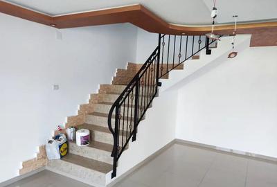Casă cu 6 camere cu Teren 1100 Mp în Central - 8