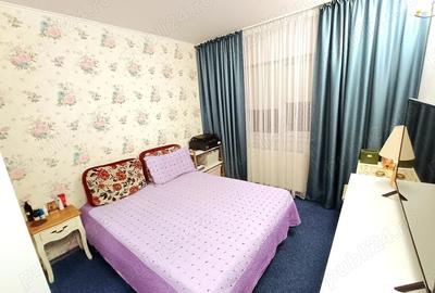 Proprietar-vand apartament 3 camere dec. - 3