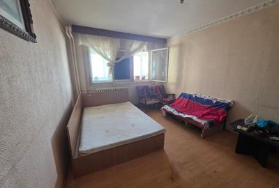 Apartament cu 3 camere decomandat în Costin Georgian - 4