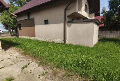 Casă cu 4 camere cu Teren 2600 Mp în Horodnic - 12