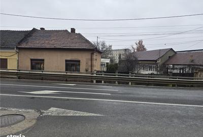 Casă cu 3 camere cu Teren 400 Mp în Central