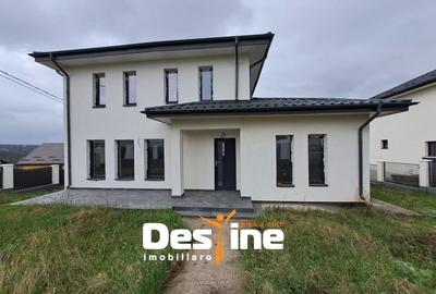 CIURBESTI- CASA INDIVIDUALA 121 MP + TEREN 500 MP, 180.000 euro