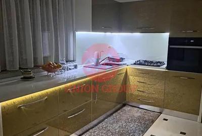 Casă cu 10 camere cu Teren 394 Mp în Central - 3