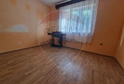Casa de vanzare P+1 Mihail Kogalniceanu teren 524 mp Jud Constanta - 3