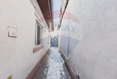 Casă cu două corpuri, ideală pentru firmă, Vitan - 12