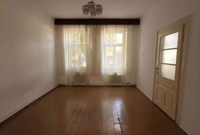 Casă cu 4 camere în Central - 3