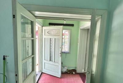 Proprietate 2 corpuri situata in zona Tomis I - 2