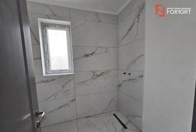Apartament cu 3 camere de vanzare in Arad, zona Gradiste - 2