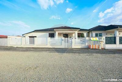 De vanzare Casa ultrafinisata cu 4 camere ?i piscina in Santandrei - 16