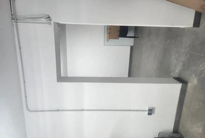 Spațiu comercial, de 28 mp, în Central - 4