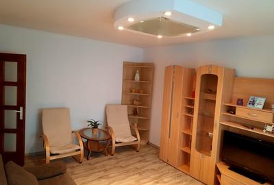 Apartament cu 2 camere decomandat în Central - 1