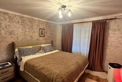 Apartament 3 camere modern, zona centrala, parter- Siret - 4