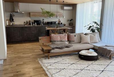 Apartament cu 3 camere în Metalurgiei