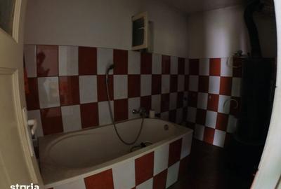 Casă cu 3 camere cu Teren 1350 Mp în Central - 3