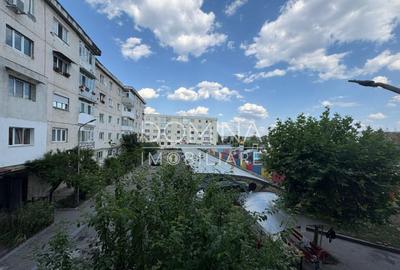 Apartament cu 2 camere decomandat în Rovinari