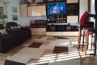 Apartament cu 3 camere decomandat în Sud - 10