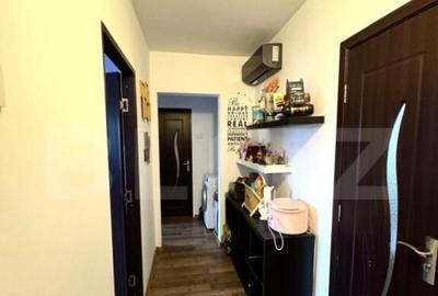 Apartament de vanzare, cu 4 camere, 81 mp, zona Tractorul - 5