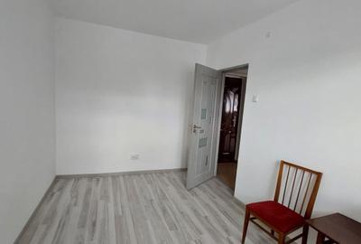 Apartament cu 3 camere semidecomandat în Central - 3