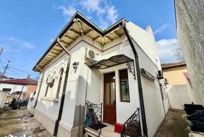 Casă cu 10 camere cu Canalizare în Central - 16